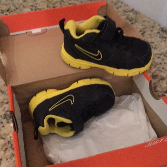 9 Best images Baby shoes Kid shoes Baby sneakers 9 Best images Baby shoes Kid shoes Baby sneakers